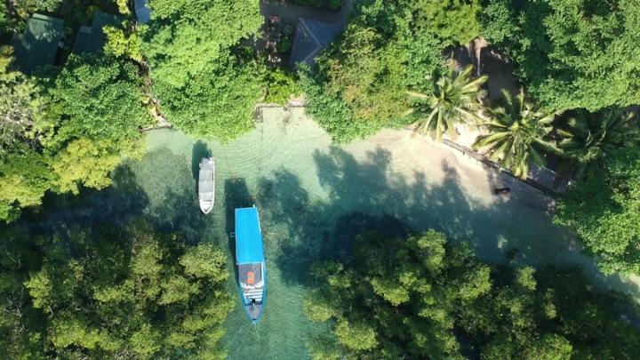 Two Fish Resort Бунакен Екстер'єр фото