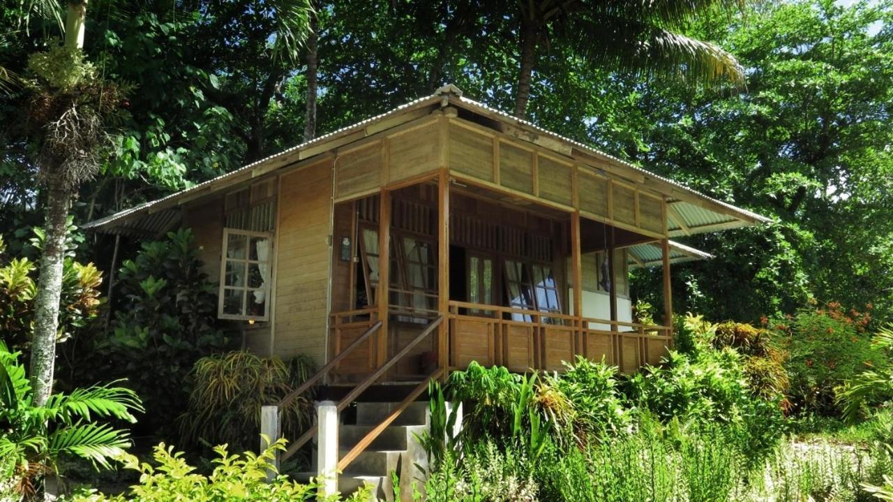 Two Fish Resort Бунакен Екстер'єр фото